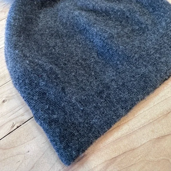 Wool Cashmere Real Fox Pom Pom Beanie Hat - Picture 2 of 4